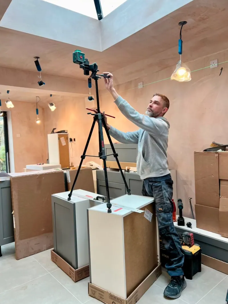 Laser-levelling a kitchen installation in a rear extension